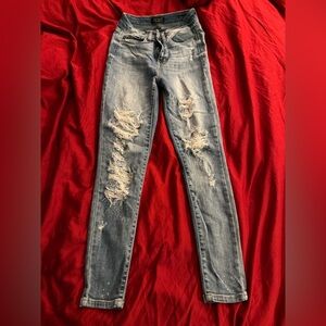 Judy Blue Distressed Skinny Jeans in Light Blue